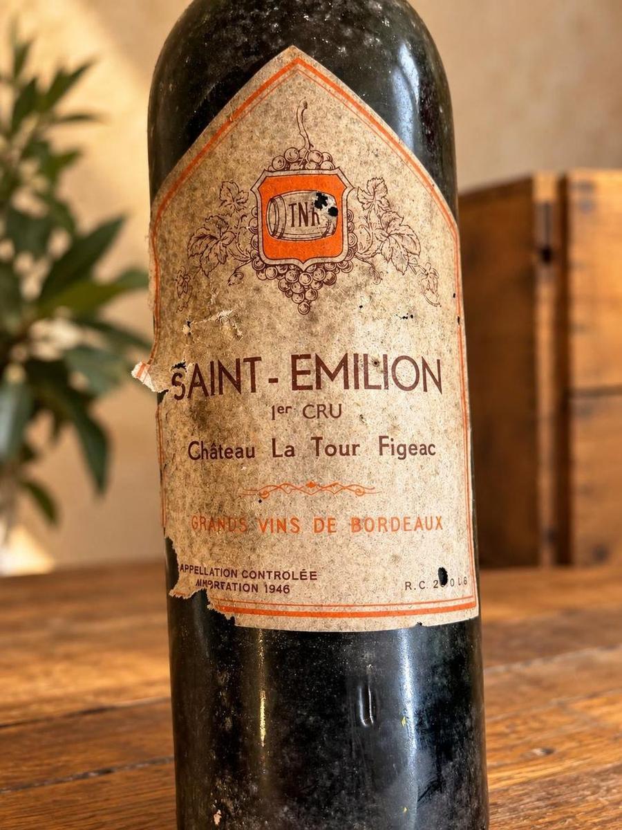 Bouteille de vin de prestige